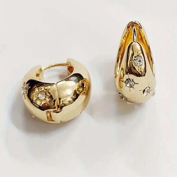 Naked Hanger Chunky hoop earrings with crystal stars - Picture 1 of 3